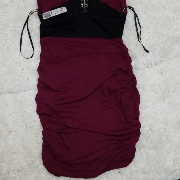 NEW W/TAGS - Forever 21 - Burgundy Open Back Dress - Picture 6 of 6